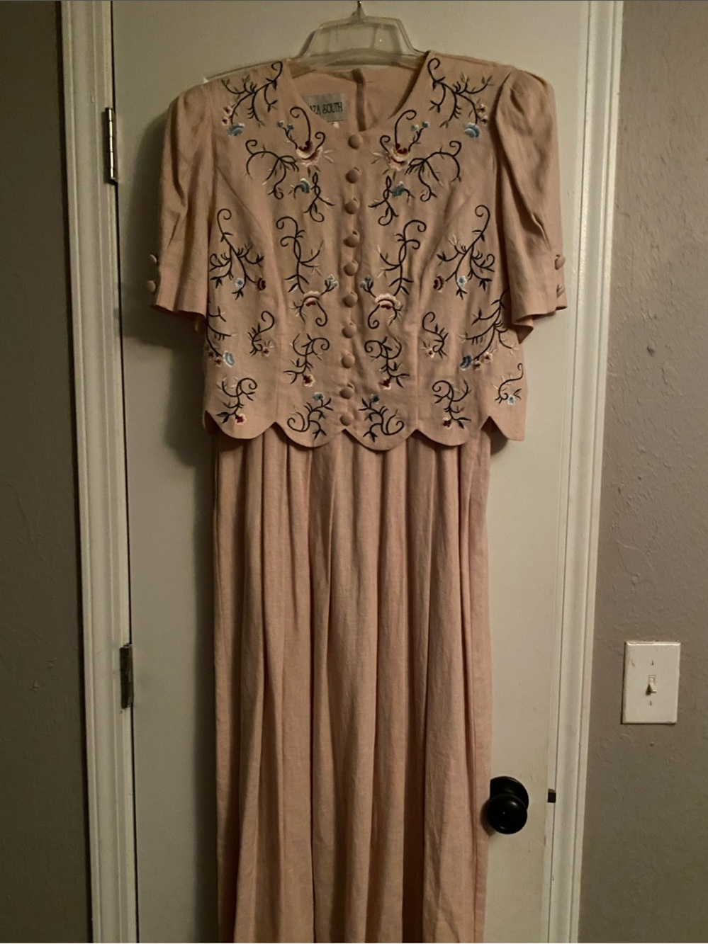 Beautiful Vintage Pink Embroidered Dress